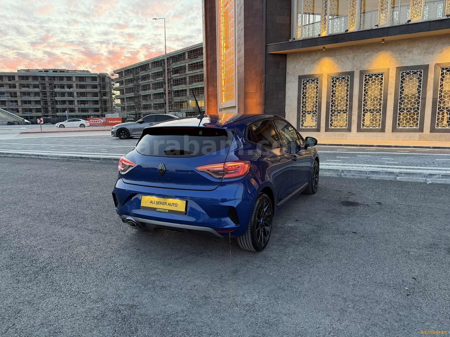 Galeriden Renault Clio 1.0 TCe Techno Esprit Alpine 2025 Model Konya 10.900 km Mavi 7
