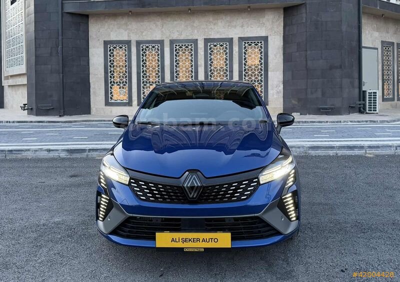 Galeriden Renault Clio 1.0 TCe Techno Esprit Alpine 2025 Model Konya 10.900 km Mavi