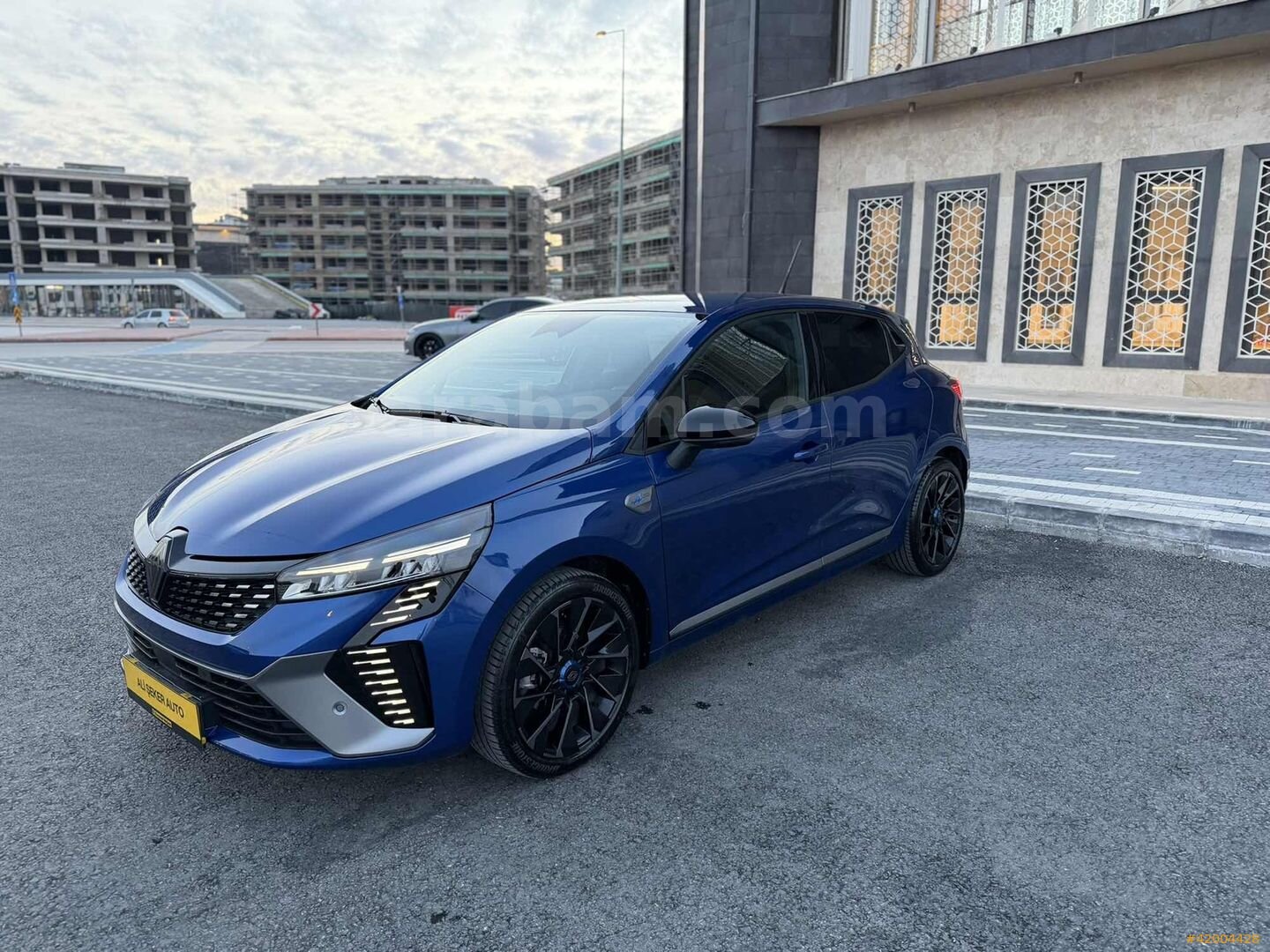 Galeriden Renault Clio 1.0 TCe Techno Esprit Alpine 2025 Model Konya 10.900 km Mavi 3