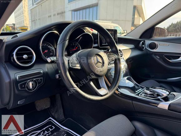 Akranlar dan Mercedes C180