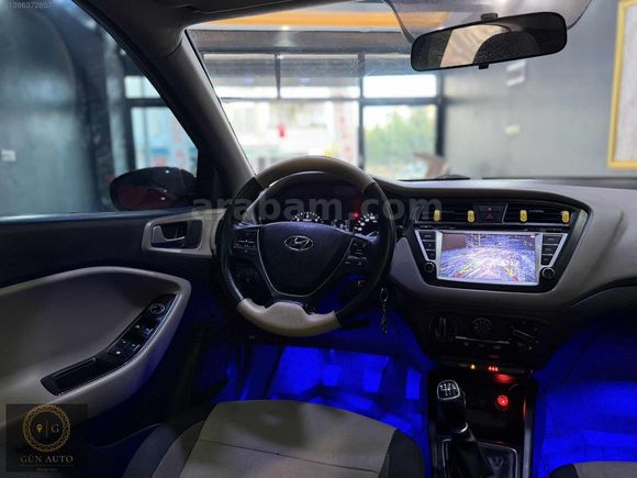 GÜN AUTO'DAN HYUNDAİ İ20 2017 MODEL DÜŞÜK KM CAM TAVAN
