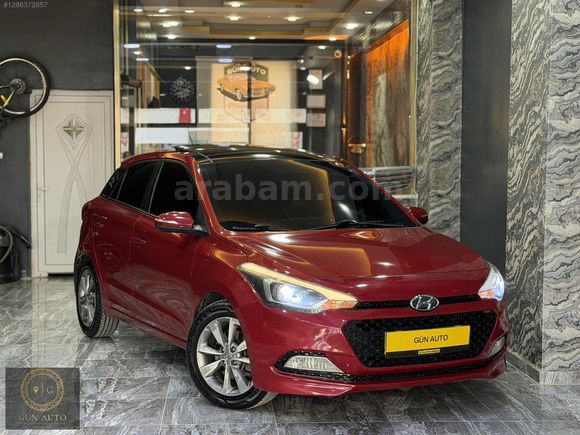 GÜN AUTO'DAN HYUNDAİ İ20 2017 MODEL DÜŞÜK KM CAM TAVAN