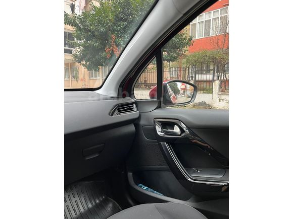 Sahibinden Peugeot 208 düşük km cam tavan