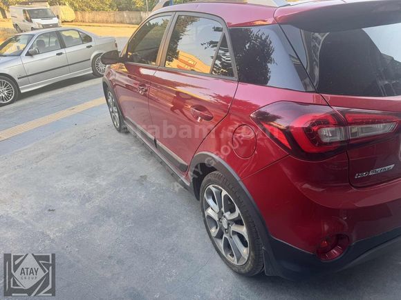 Hatasız Boyasız i20Active Kırmızı