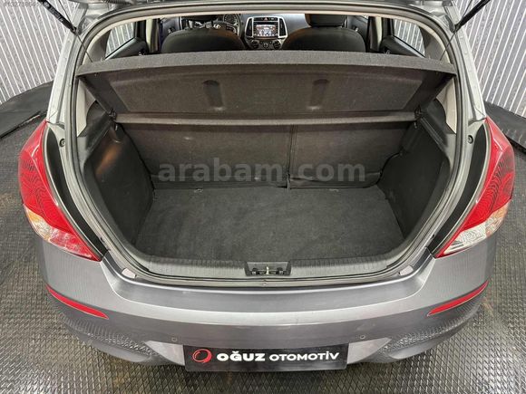 OĞUZ'DAN 70 BİN KM'DE DEĞİŞENSİZ HYUNDAİ İ20