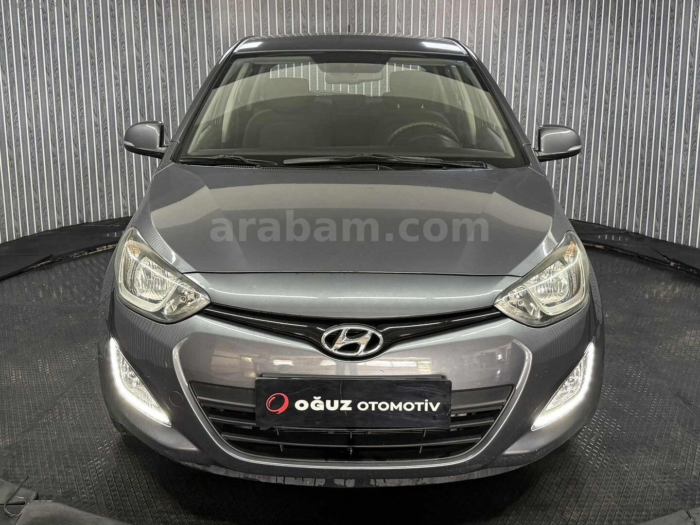Galeriden Hyundai i20 1.4 CVVT Sense 2014 Model Eskişehir 70.000 km Gri 5