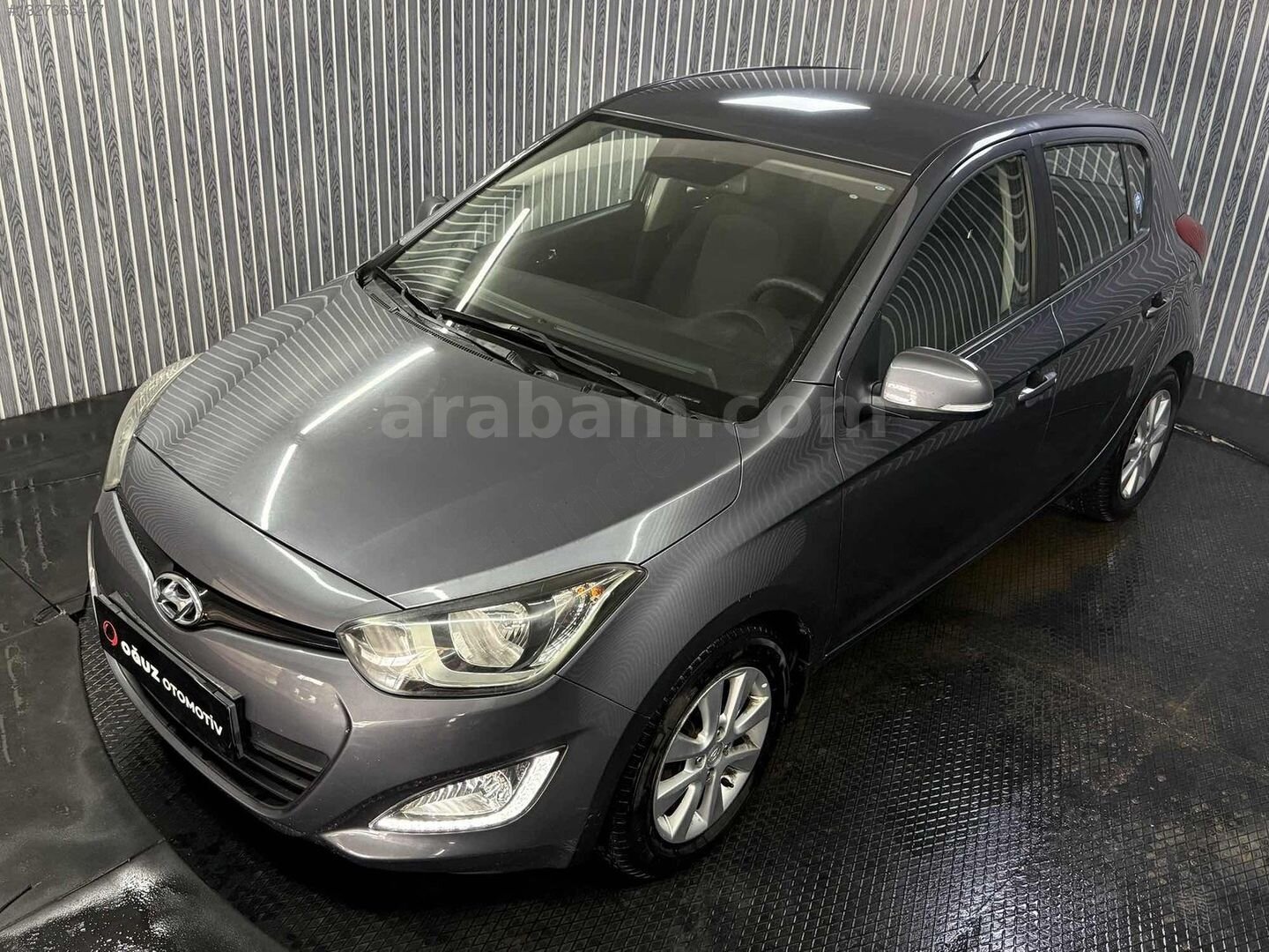 Galeriden Hyundai i20 1.4 CVVT Sense 2014 Model Eskişehir 70.000 km Gri 2