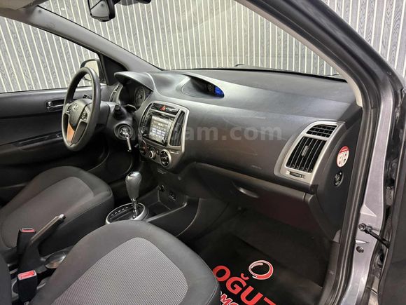 OĞUZ'DAN 70 BİN KM'DE DEĞİŞENSİZ HYUNDAİ İ20
