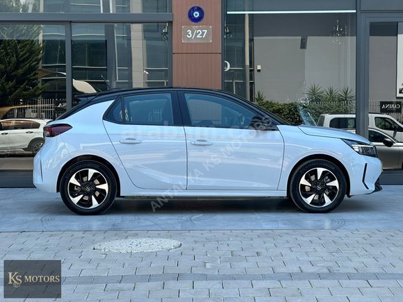 2025 MODEL OPEL CORSA-E GS CAM TAVAN 6001 KM HATASIZ