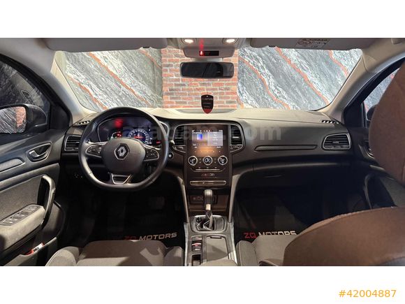 2023 MODEL 24 ÇIKIŞLI MEGANE 1.3 TCE TOUCH HATASIZ BOYASIZ
