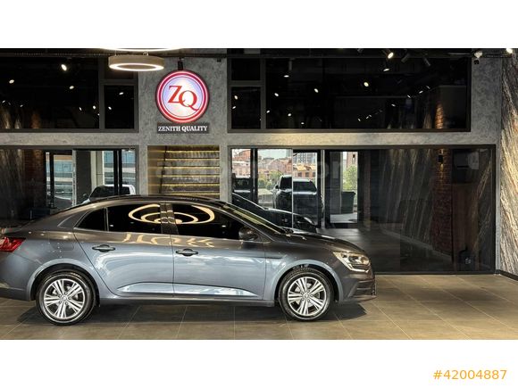 2023 MODEL 24 ÇIKIŞLI MEGANE 1.3 TCE TOUCH HATASIZ BOYASIZ