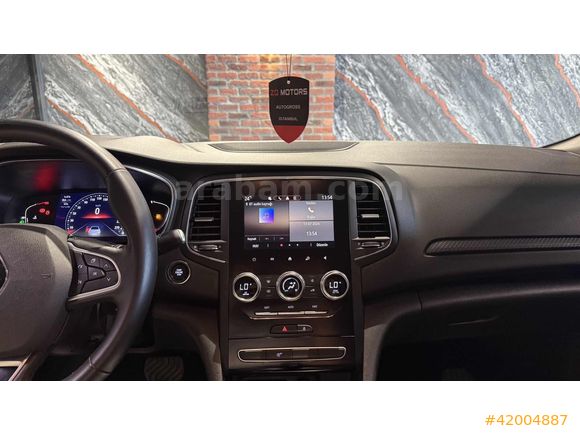 2023 MODEL 24 ÇIKIŞLI MEGANE 1.3 TCE TOUCH HATASIZ BOYASIZ