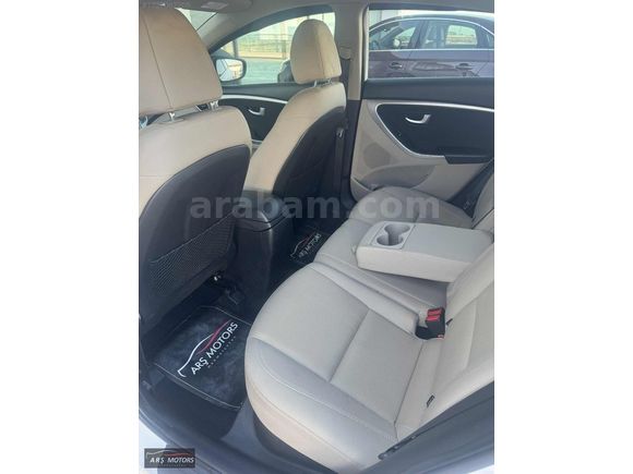 125 BİN KM // ORJİNAL// STYLE PAKET // İÇİ BEJ