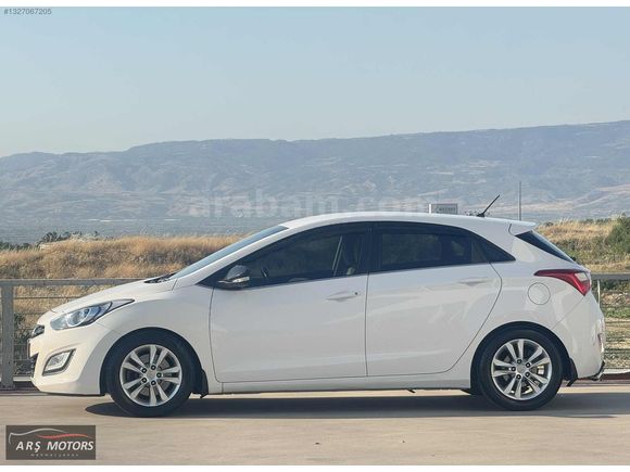 125 BİN KM // ORJİNAL// STYLE PAKET // İÇİ BEJ