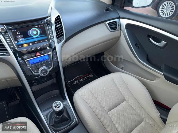 125 BİN KM // ORJİNAL// STYLE PAKET // İÇİ BEJ