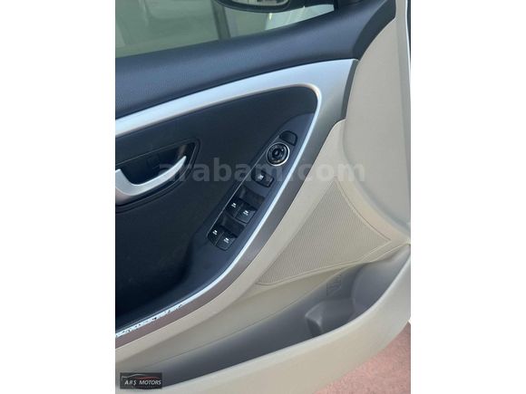 125 BİN KM // ORJİNAL// STYLE PAKET // İÇİ BEJ