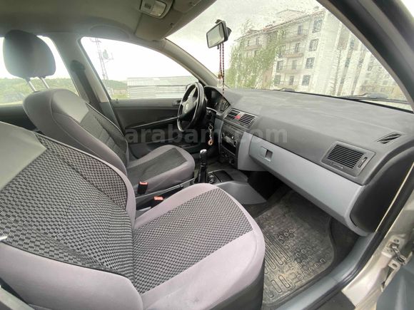 Sahibinden Skoda Fabia 1.4 Special 2004 Model 