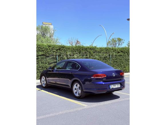 Volkswagen Passat 1.6 TDi BlueMotion Impression 2018 Model 