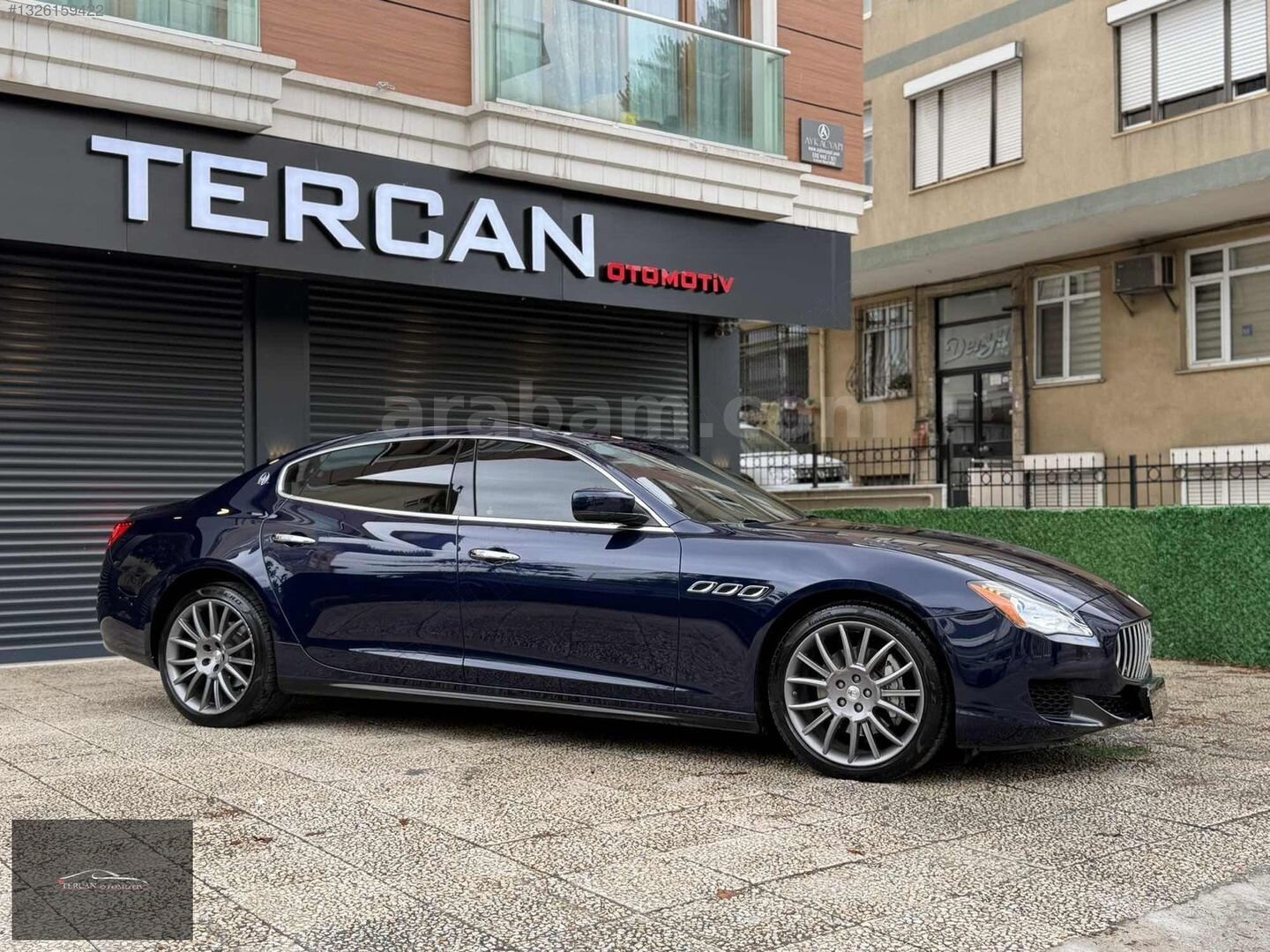 Galeriden Maserati Quattroporte 3.0 D 2014 Model İstanbul 127.000 km Lacivert 3