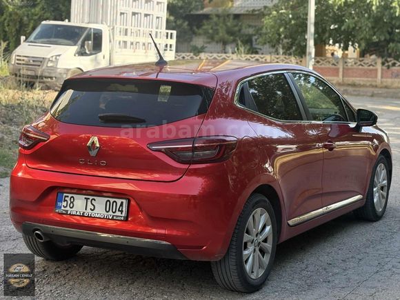 "2022 CLİO 1.0 TCe İCON OTOMATİK 42 BİN KM"