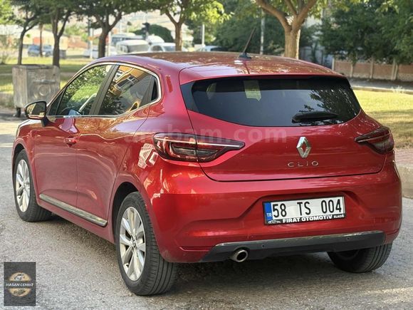 "2022 CLİO 1.0 TCe İCON OTOMATİK 42 BİN KM"