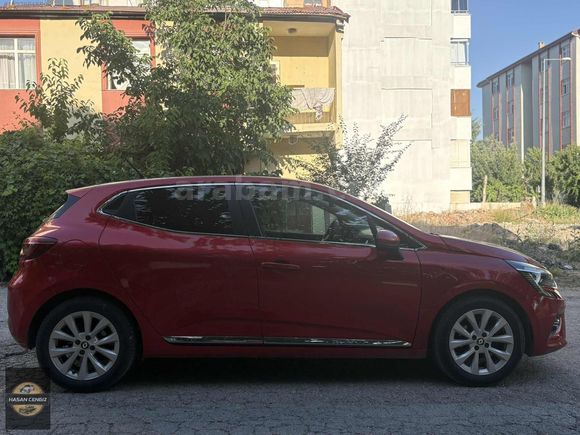"2022 CLİO 1.0 TCe İCON OTOMATİK 42 BİN KM"
