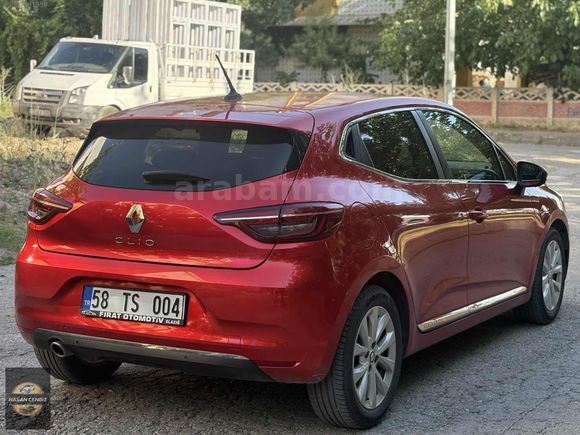 "2022 CLİO 1.0 TCe İCON OTOMATİK 42 BİN KM"