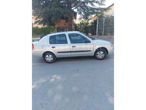 İlk Sahibinden Renault Clio 1.4 RNA 2000 Model