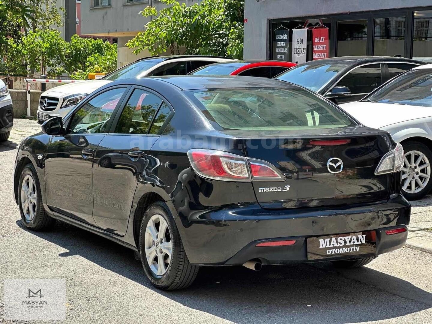 Galeriden Mazda 3 1.6 Touring 2010 Model İstanbul 219.000 km Siyah 4