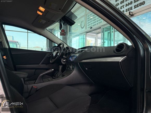 2012 Mazda 3 213.000 km Degişensiz Hasarsız 1.6 Dizel