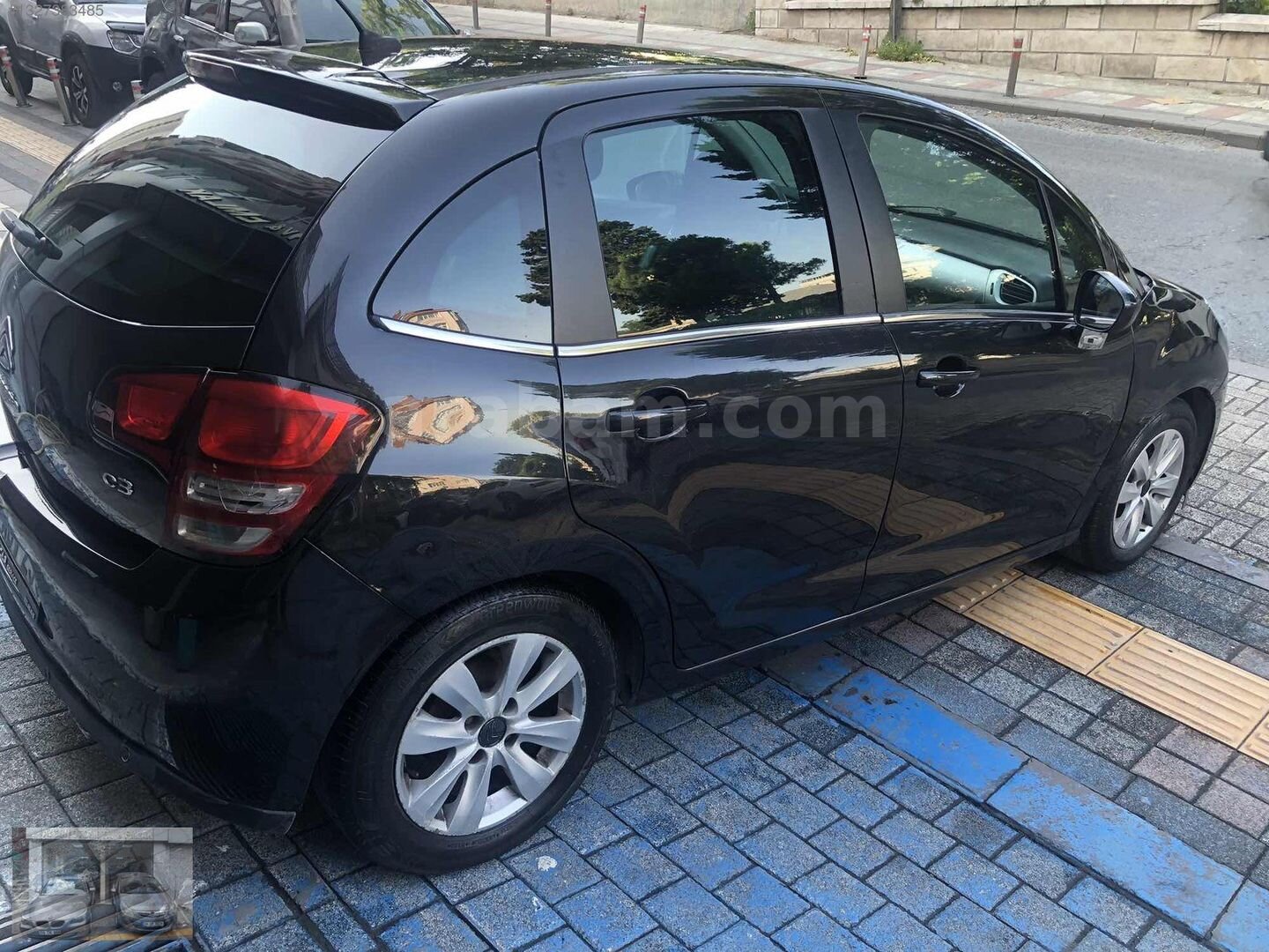 Galeriden Citroen C3 1.4 HDi Exclusive 2011 Model İstanbul 383.000 km Siyah 7