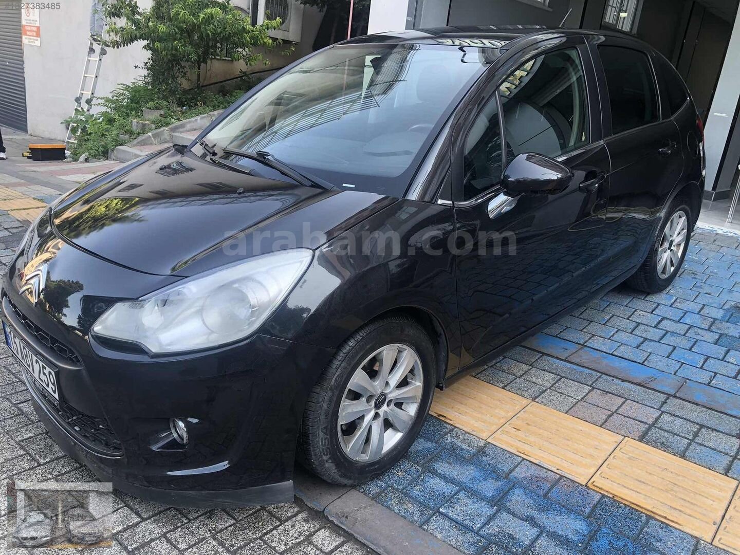 Galeriden Citroen C3 1.4 HDi Exclusive 2011 Model İstanbul 383.000 km Siyah 2