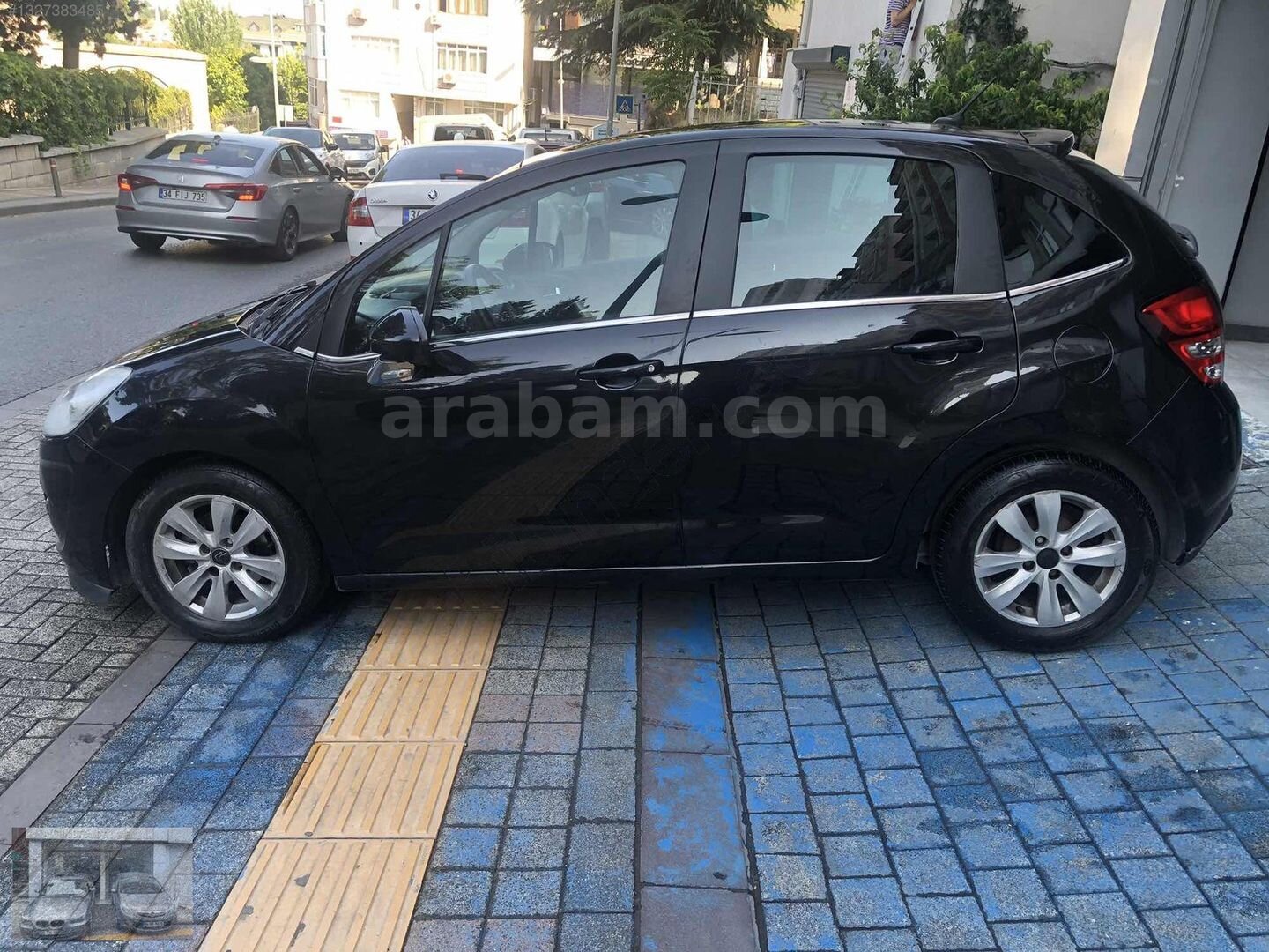 Galeriden Citroen C3 1.4 HDi Exclusive 2011 Model İstanbul 383.000 km Siyah 5