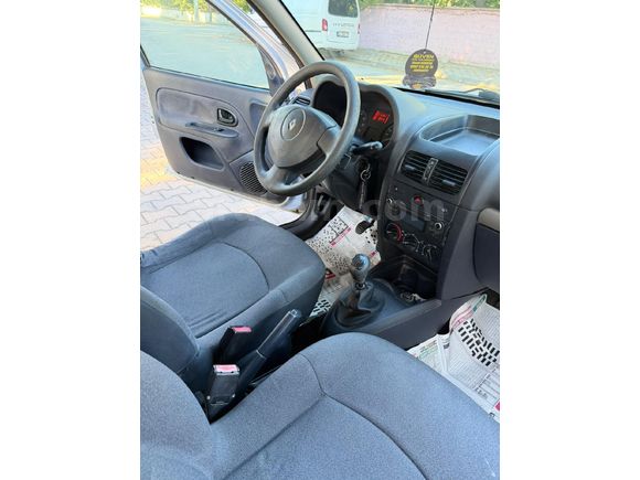 Sahibinden Renault Clio 1.2 Authentique 2004 Model