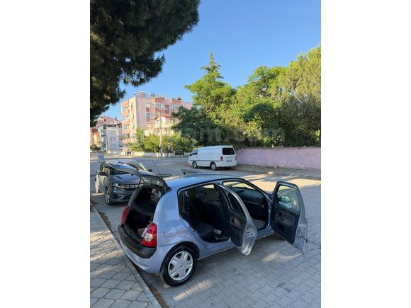 Sahibinden Renault Clio 1.2 Authentique 2004 Model