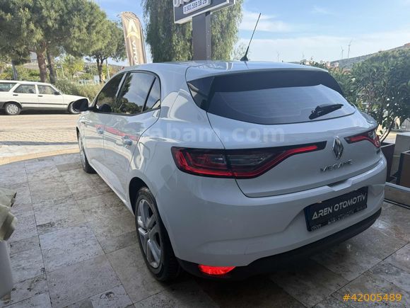 AREN'DEN 2018 RENAULT MEGANE 1.5DCİ JOY EDC 106.000KM!