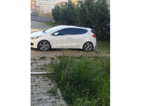 Sahibinden Kia Ceed 1.6 CRDi Concept Plus 2016 Model  105.000 km Beyaz
