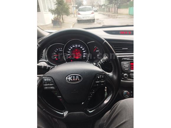 Sahibinden Kia Ceed 1.6 CRDi Concept Plus 2016 Model  105.000 km Beyaz