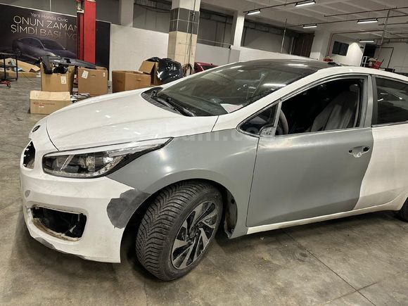 Sahibinden Kia Ceed 1.6 CRDi Concept Plus 2016 Model  105.000 km Beyaz