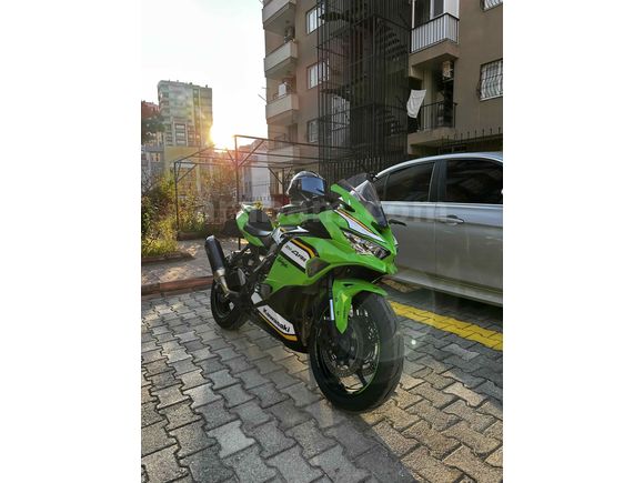 Sahibinden Kawasaki Ninja ZX-4RR 2024 Model Adana 6.001 km Yeşil
