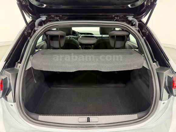 otomobil Opel Corsa 1.2 T GS AT8