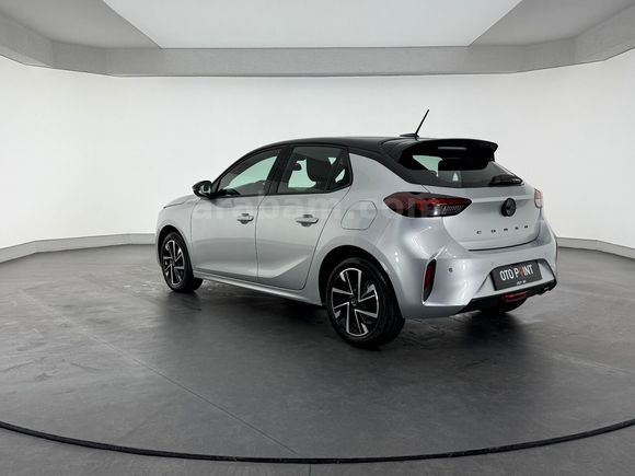 otomobil Opel Corsa 1.2 T GS AT8