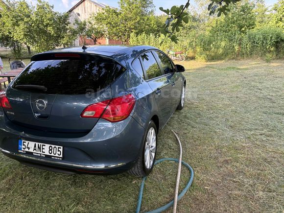 Sahibinden Opel Astra 1.6 Edition 2015 Model  180.000 km Mavi