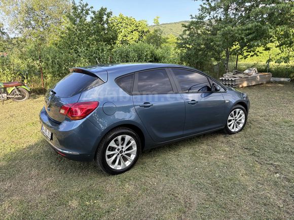 Sahibinden Opel Astra 1.6 Edition 2015 Model  180.000 km Mavi