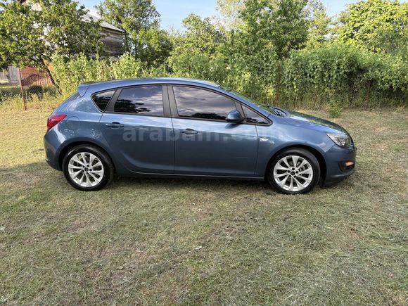 Sahibinden Opel Astra 1.6 Edition 2015 Model  180.000 km Mavi