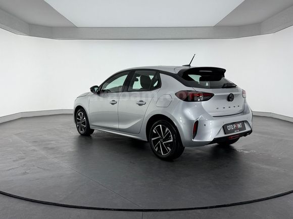 otomobil Opel Corsa 1.2 T GS AT8