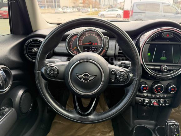 2018 MODEL MİNİ COOPER 1.5D CHİLİ CAM TAVAN KIRMIZI 80.000KM