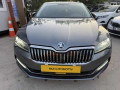 BOYA DEĞİŞEN YOK 2023 SKODA SUPER B BENZİN Lİ OTOMATİK VİTES