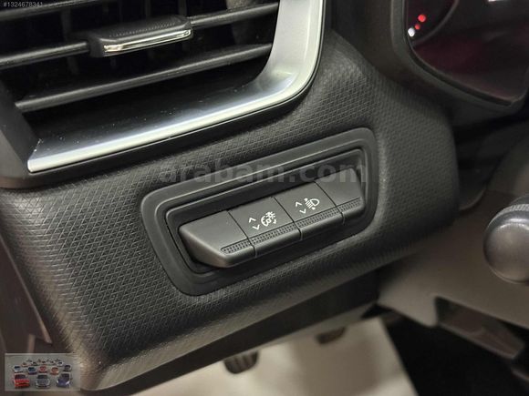 2023 CLİO 1.0 TCE TOUCH 90 HP MAKYAJLI LED/CAR PLAY/NAVİ/2 BOYA
