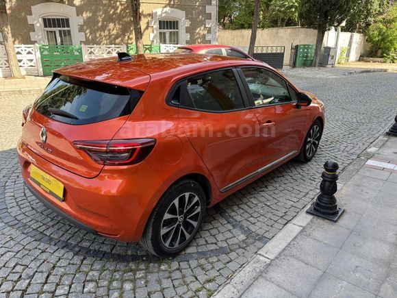 DEĞİŞENSİZ TEMİZ 2023 CLİO 1.0 TCE TOUCH PAKET